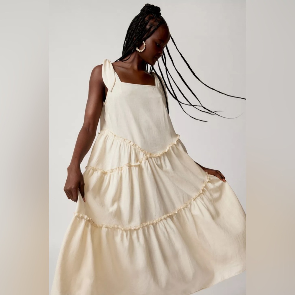 🌸NWOT🌸UO Urban Renewal Made In LA Linen Tie Shoulder Tiered Maxi Dress